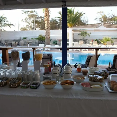 Kalipso 2* Perissa (Santorini)