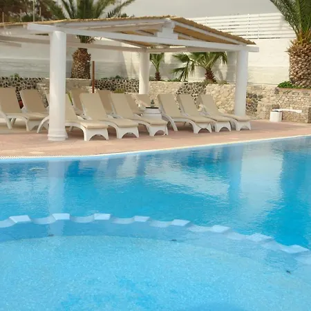 Kalipso Hotel Perissa (Santorini)